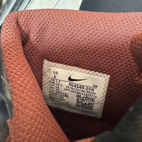 Nike SB Zoom Blazer Mid size M 6 and W 7.5 - Picture 6 of 6